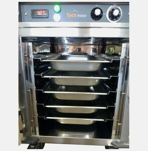 Four traiteur 5 niveaux 40 x 60 cm et 6 GN1/1<br> 60.5 x 89 x 90 cm